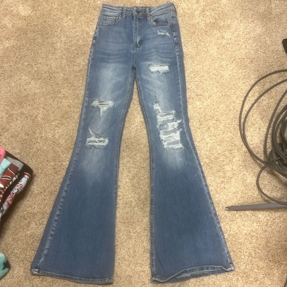 Super cute distressed jeans